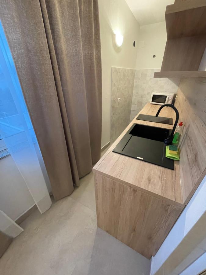 Diana Rooms And Apartments Стариград-Пакленица Экстерьер фото
