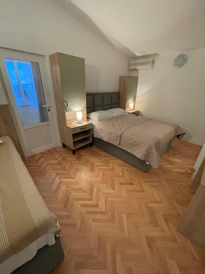Diana Rooms And Apartments Стариград-Пакленица Экстерьер фото