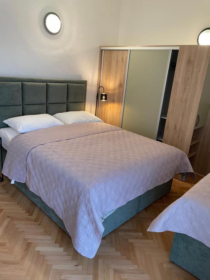 Diana Rooms And Apartments Стариград-Пакленица Экстерьер фото