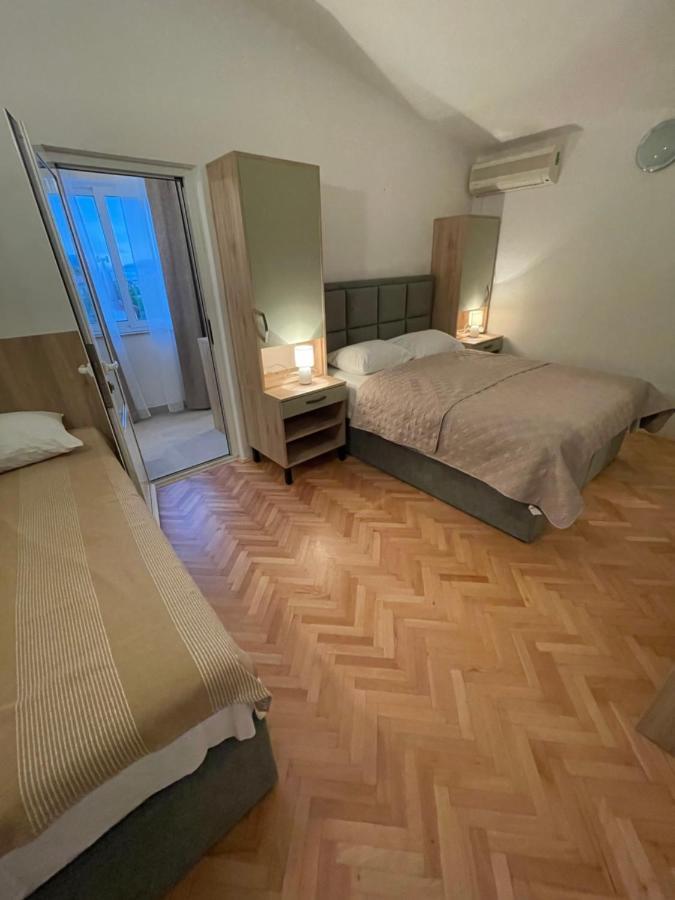 Diana Rooms And Apartments Стариград-Пакленица Экстерьер фото