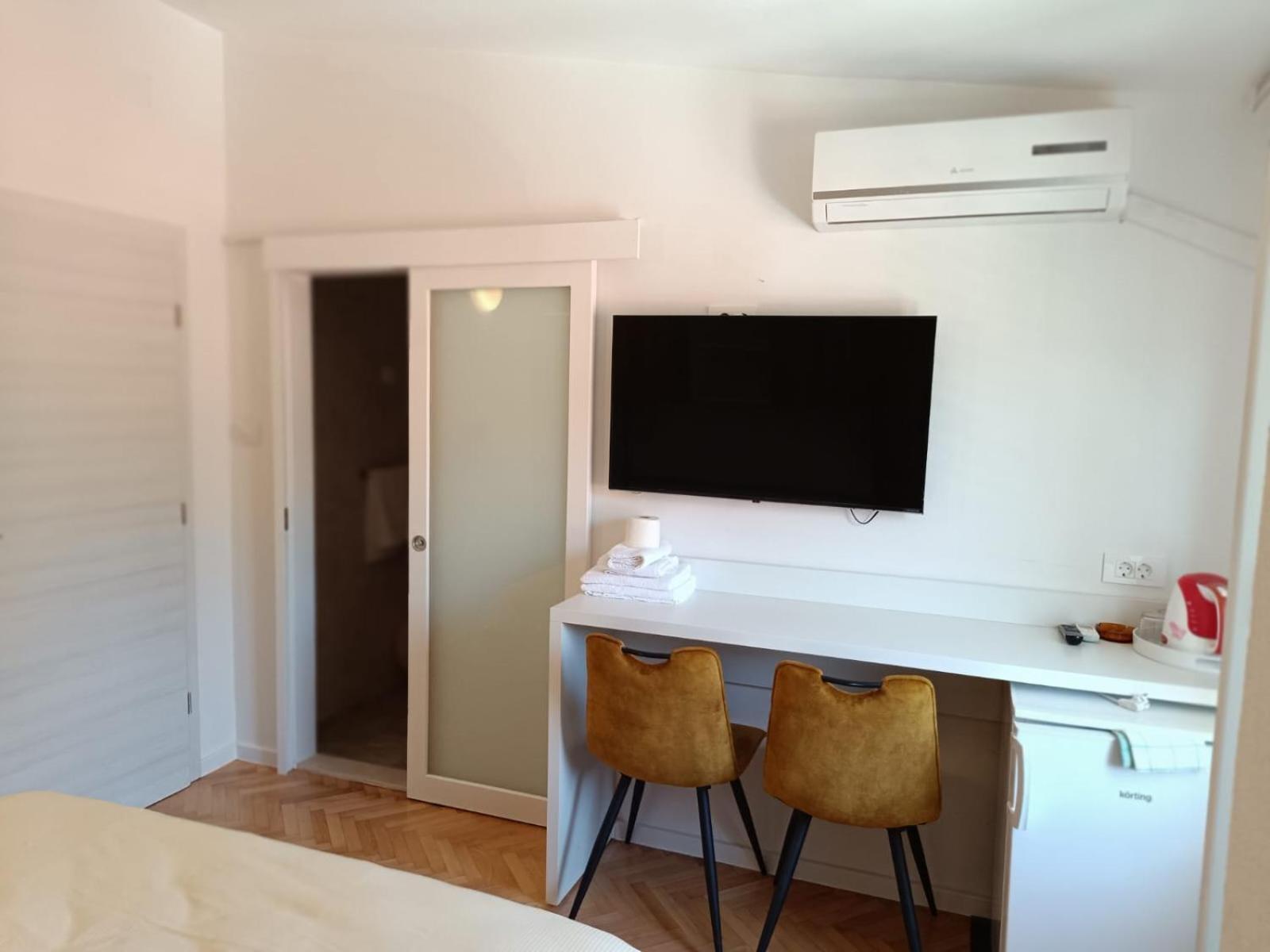 Diana Rooms And Apartments Стариград-Пакленица Номер фото