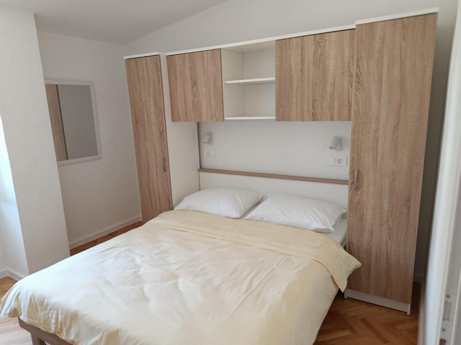 Diana Rooms And Apartments Стариград-Пакленица Номер фото