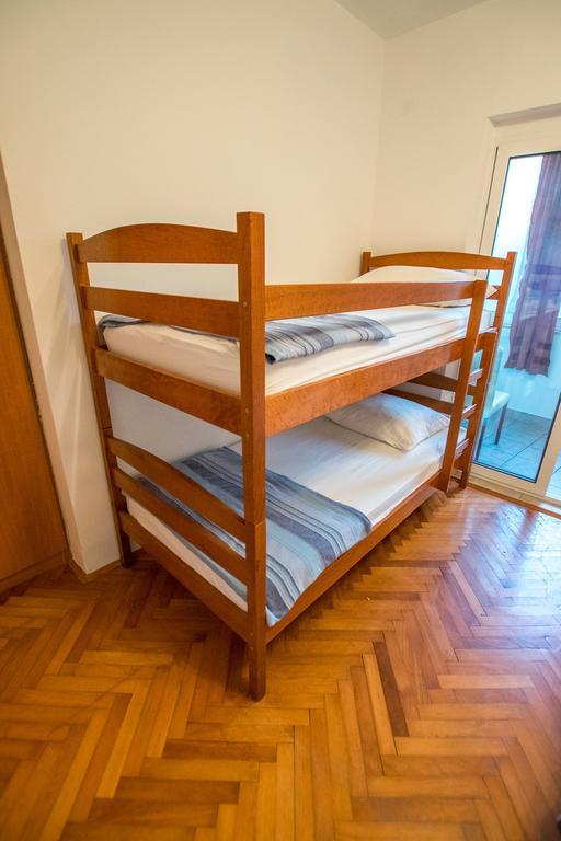 Diana Rooms And Apartments Стариград-Пакленица Экстерьер фото