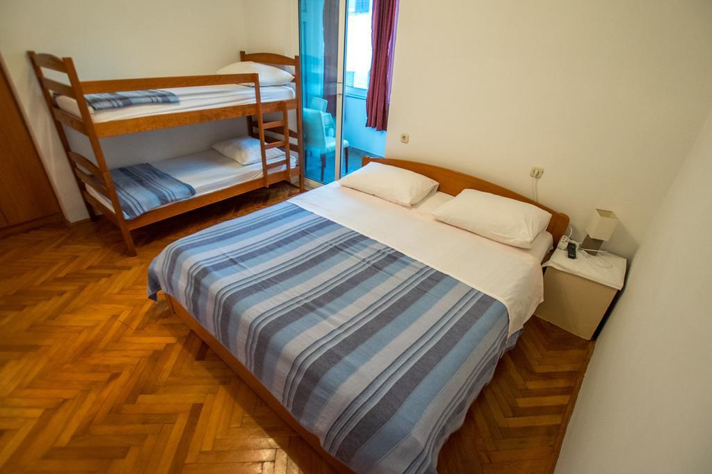 Diana Rooms And Apartments Стариград-Пакленица Экстерьер фото